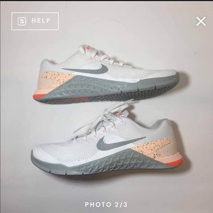 Women’s Nike metcon 4 white crimson tint